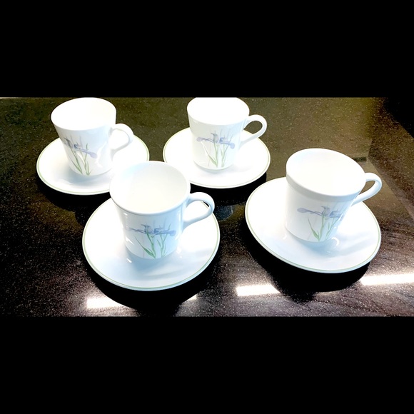 Vintage 10 Pc Set Corningware Shadow Iris Coffee mugs saucers & porcelain Teapot - Picture 12 of 13
